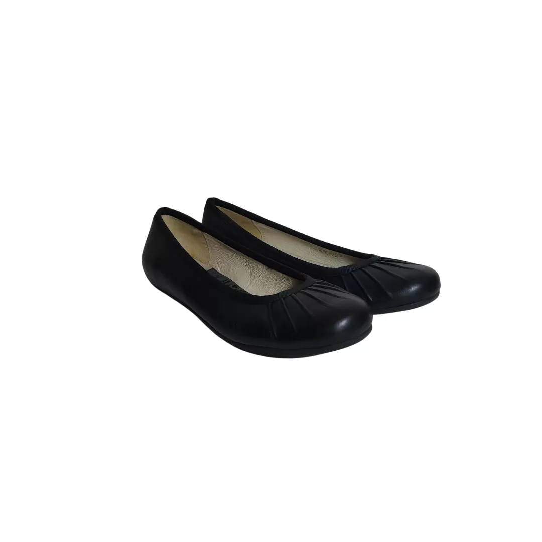 Clark's Black Leather Ballet Flats | Pre Loved |