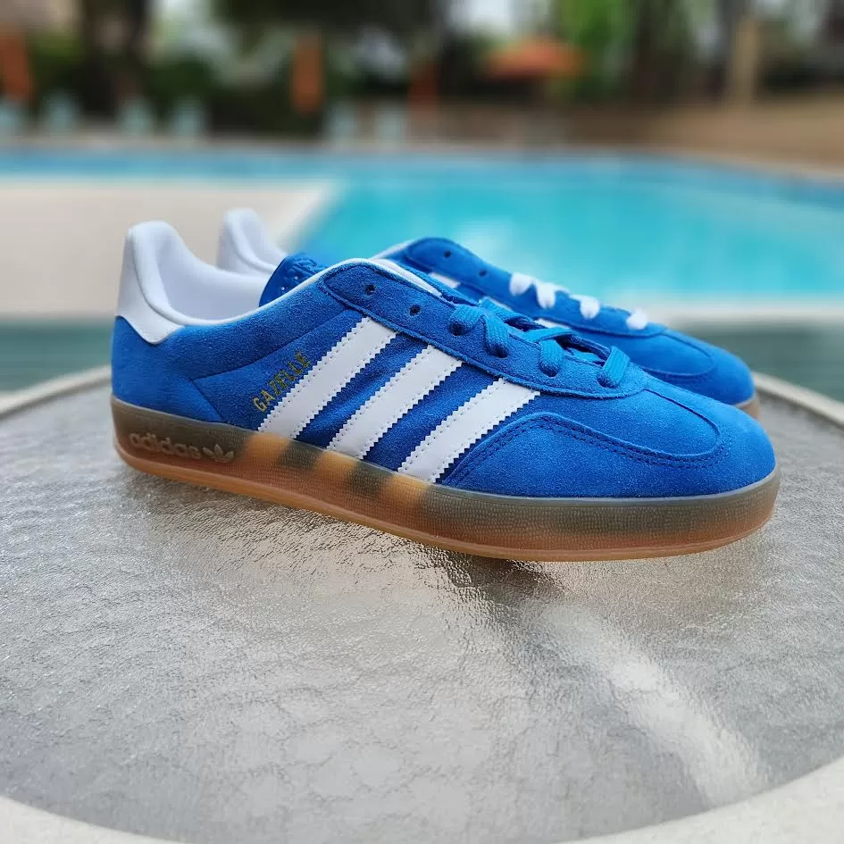 GAZELLE INDOOR 'POOL BLUE'