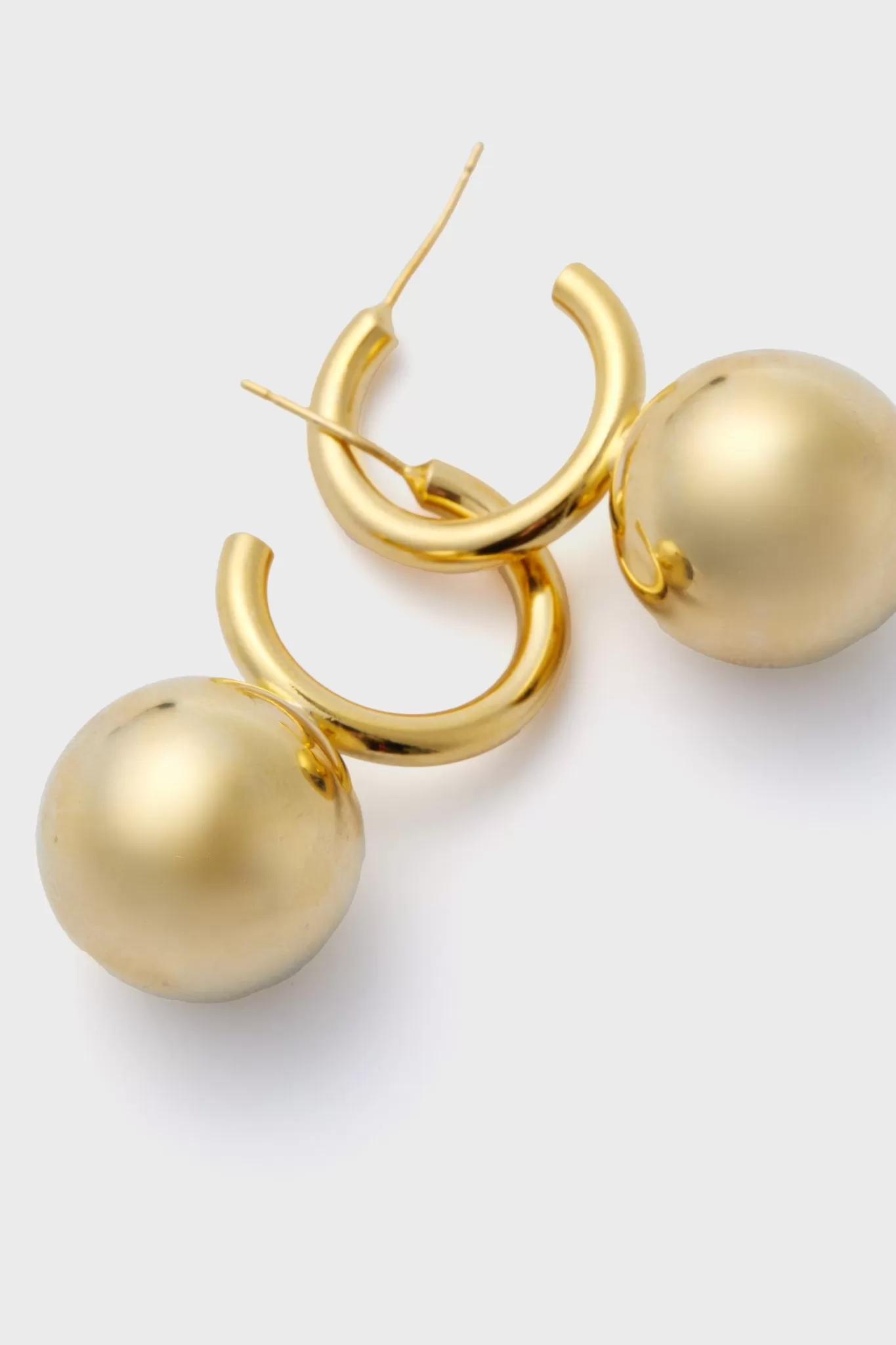 Gold Velle Earrings