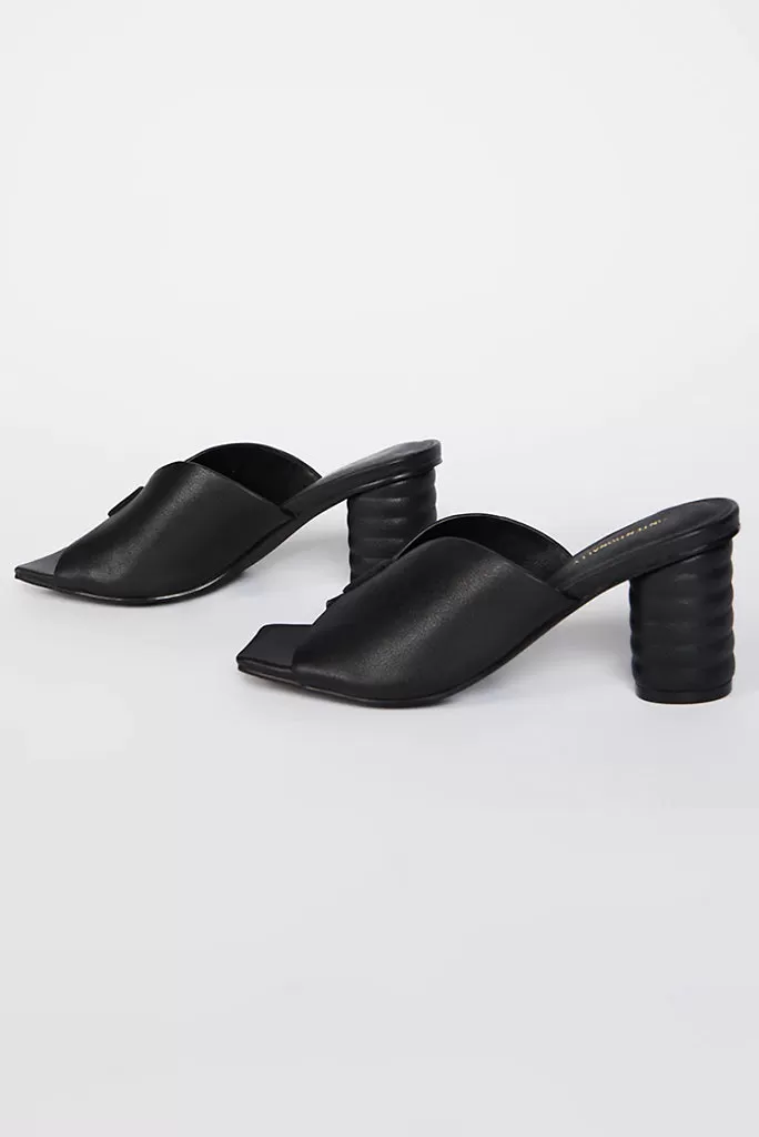 INTENTIONALLY BLANK KAMIKA SHOE, BLACK OR SAGE