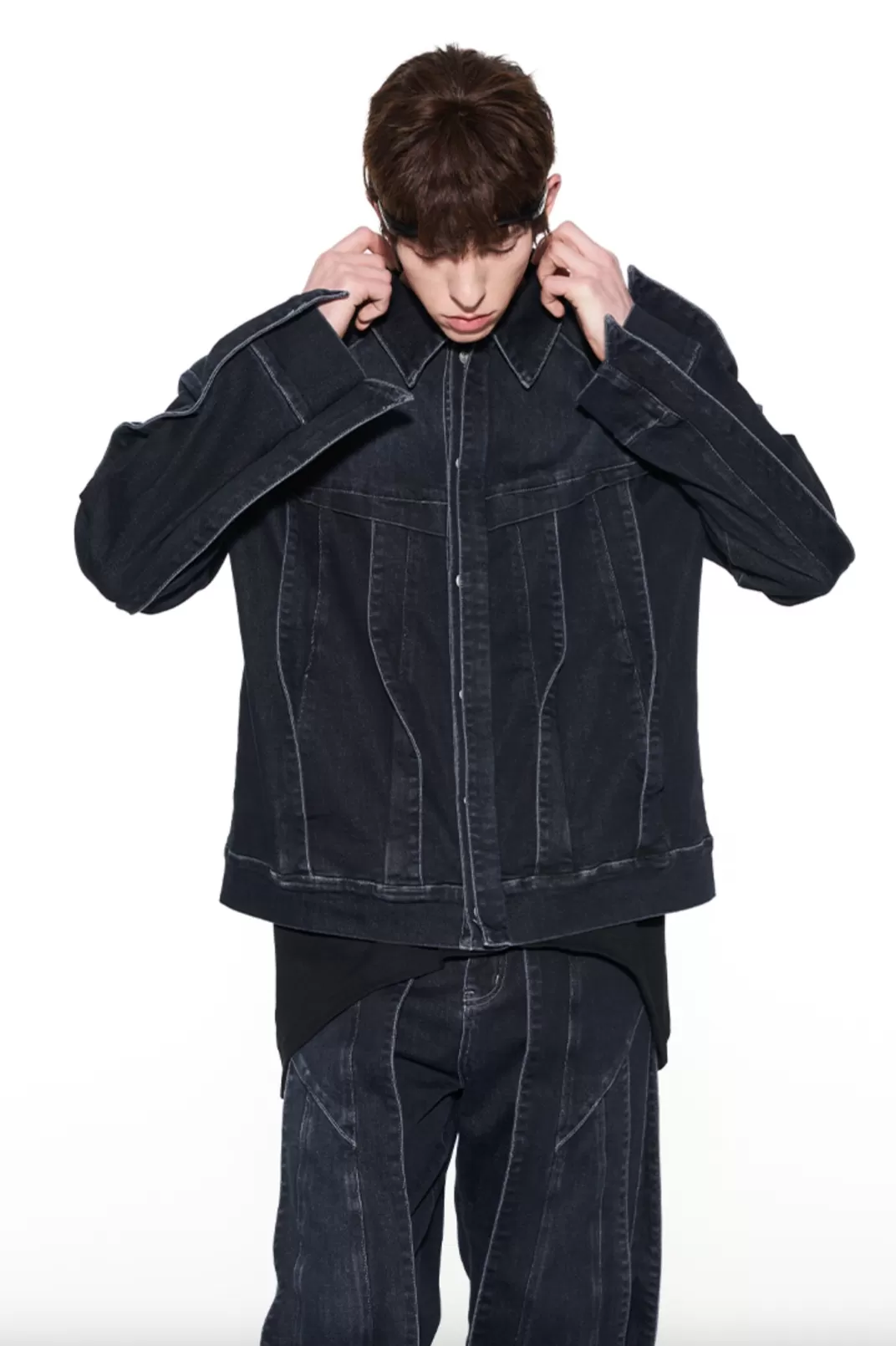 MULTI-LAYERED PANELS DENIM JACKET - BLACK