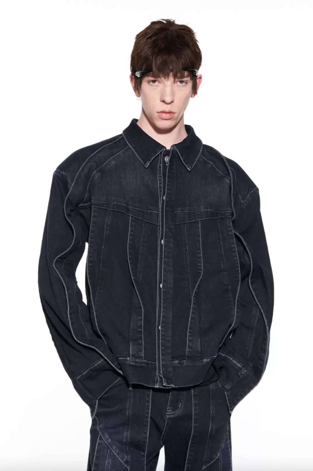 MULTI-LAYERED PANELS DENIM JACKET - BLACK