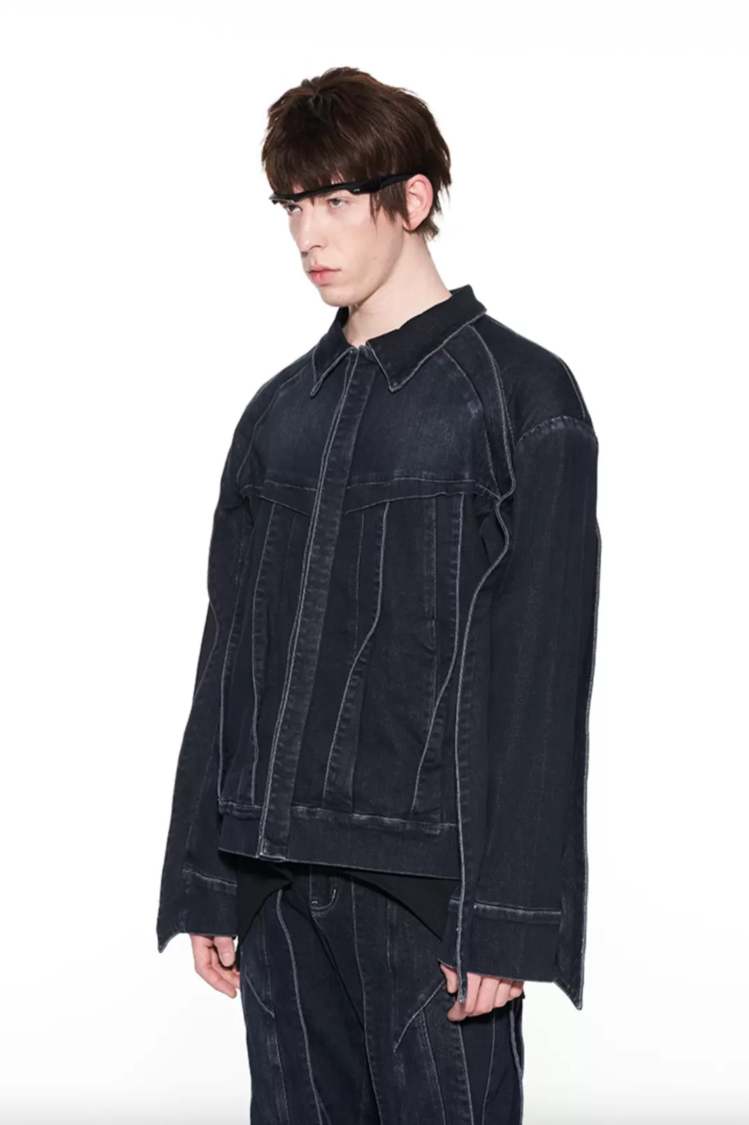 MULTI-LAYERED PANELS DENIM JACKET - BLACK