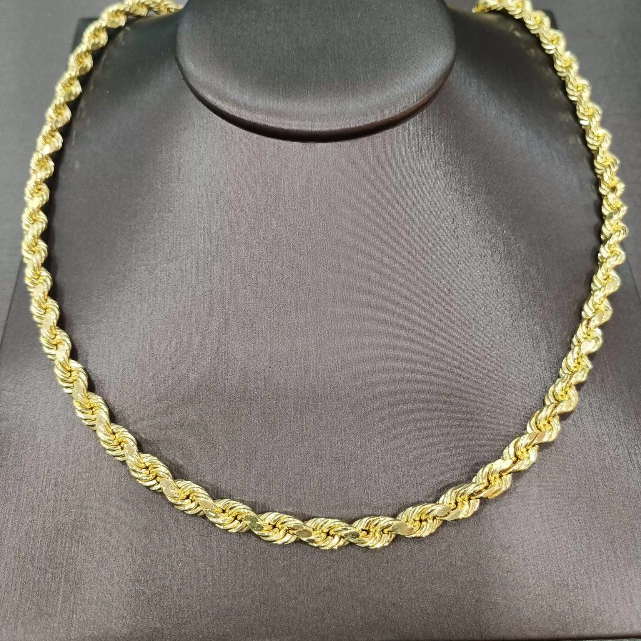 (NEW) 22k / 916 Gold Semi Solid Rope Necklace