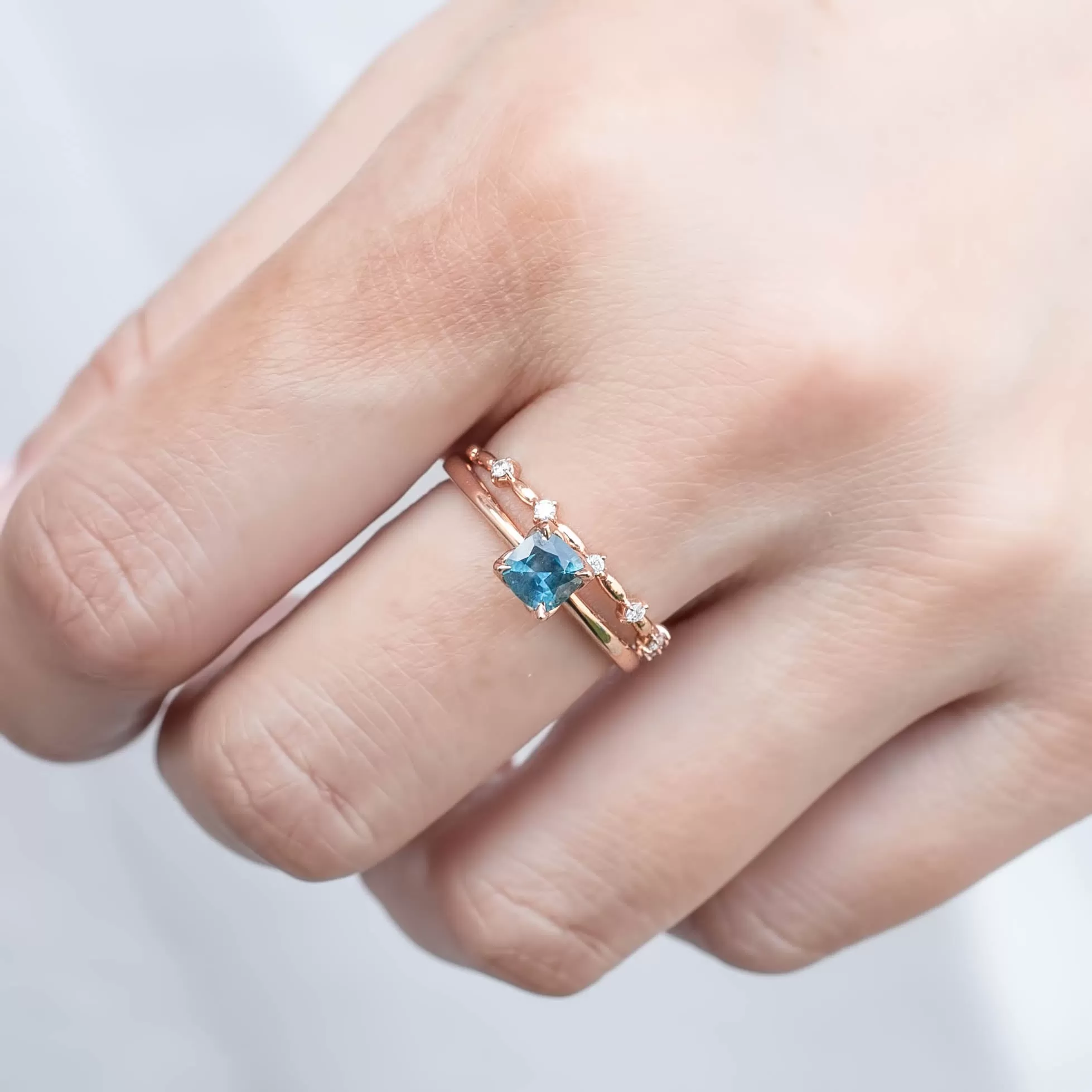 Sara Ring 5mm 0.60ct Teal Blue Montana Sapphire, 14k rose gold