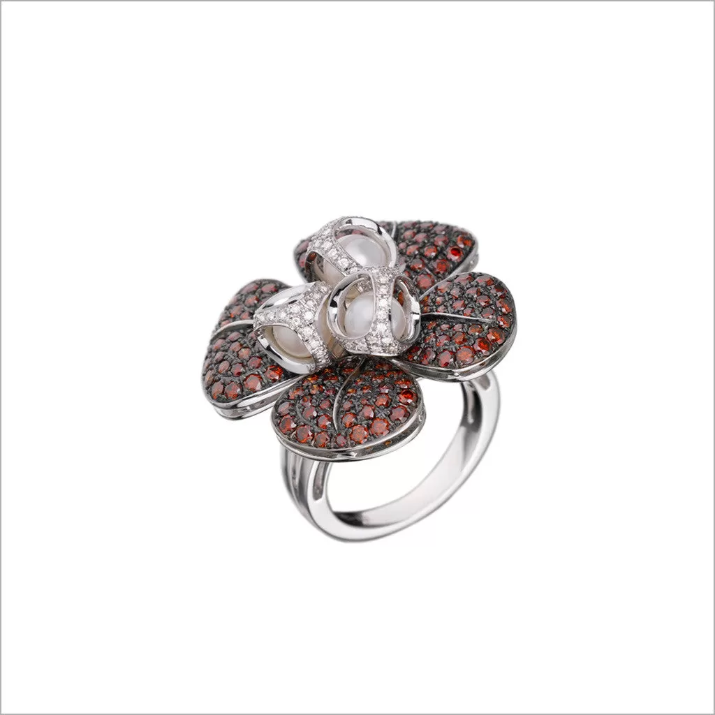 Triadra 18K Gold & Red Sapphire Flower Ring with Diamonds